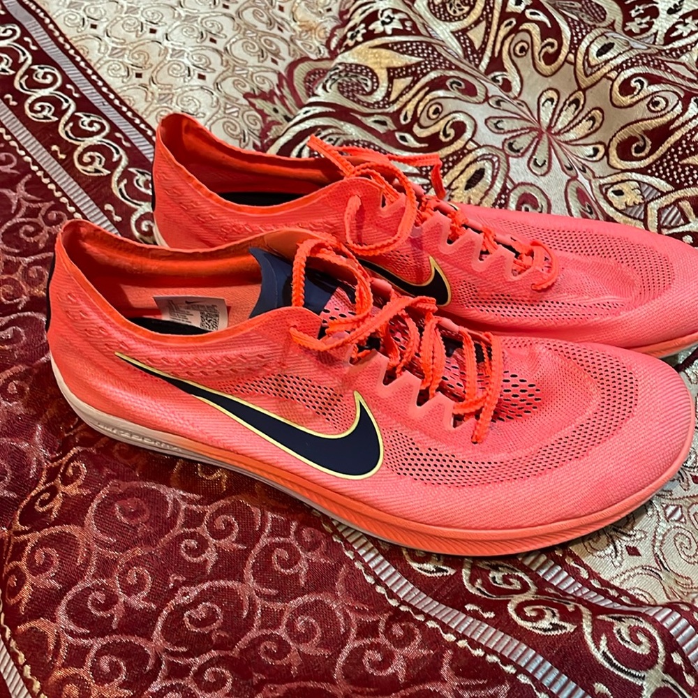 Nike ZoomX Dragonfly
Track & Field Distance Spikes